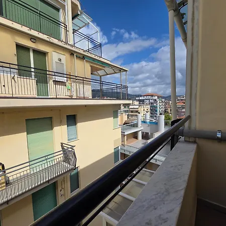 Ita - By Ligooria Apartment